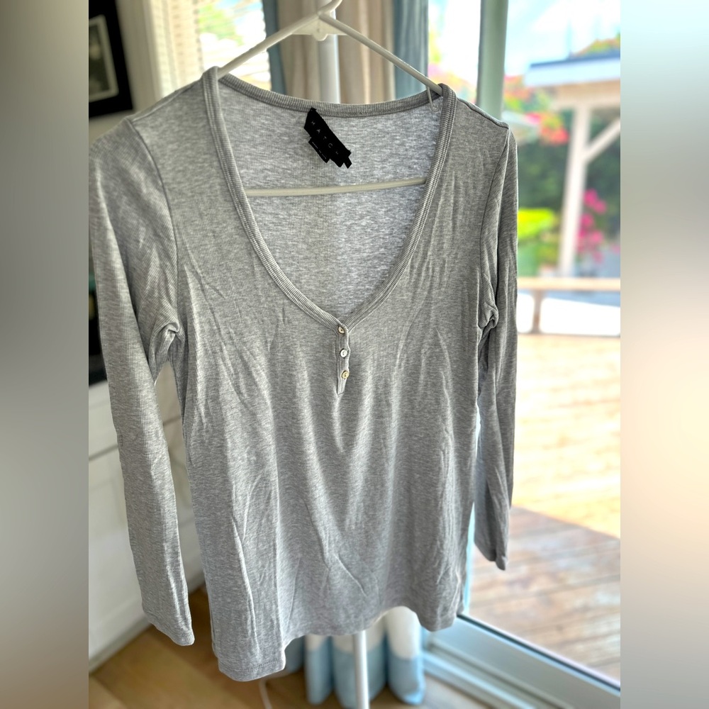Hatch maternity / nursing ribbed long sleeve grey shirt. Size 1